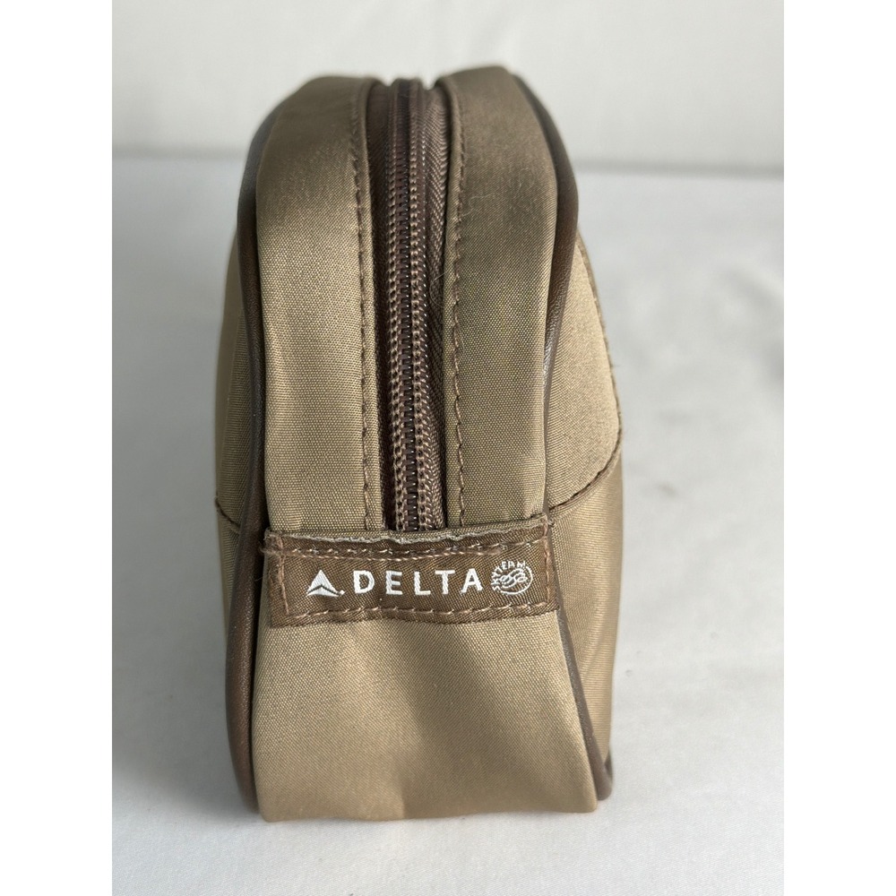 2011 Aviation Delta Travel Pack Amenity Bag Unisex OS Tan Excellent